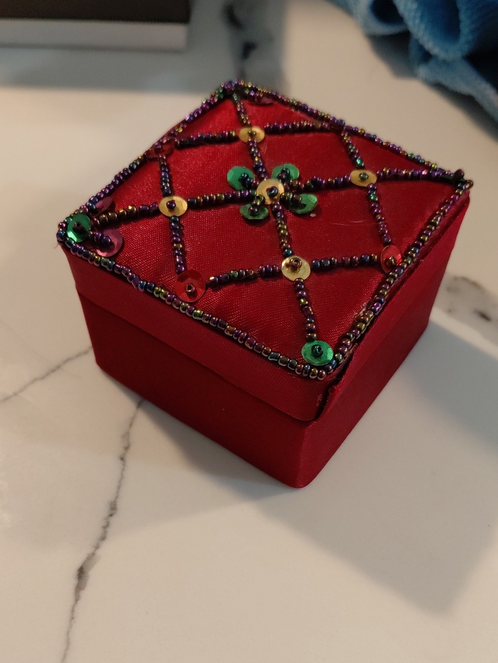 Source Unknown Red Beaded Decorative Ring Box